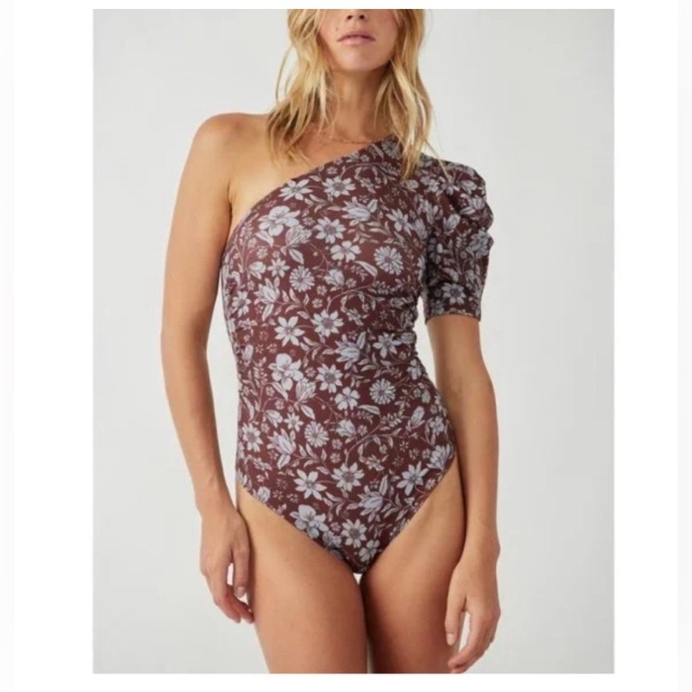 Free People Bodysuit Top Java floral NWT
Size M